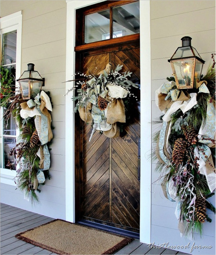 12 Holiday Front Door Decor Ideas