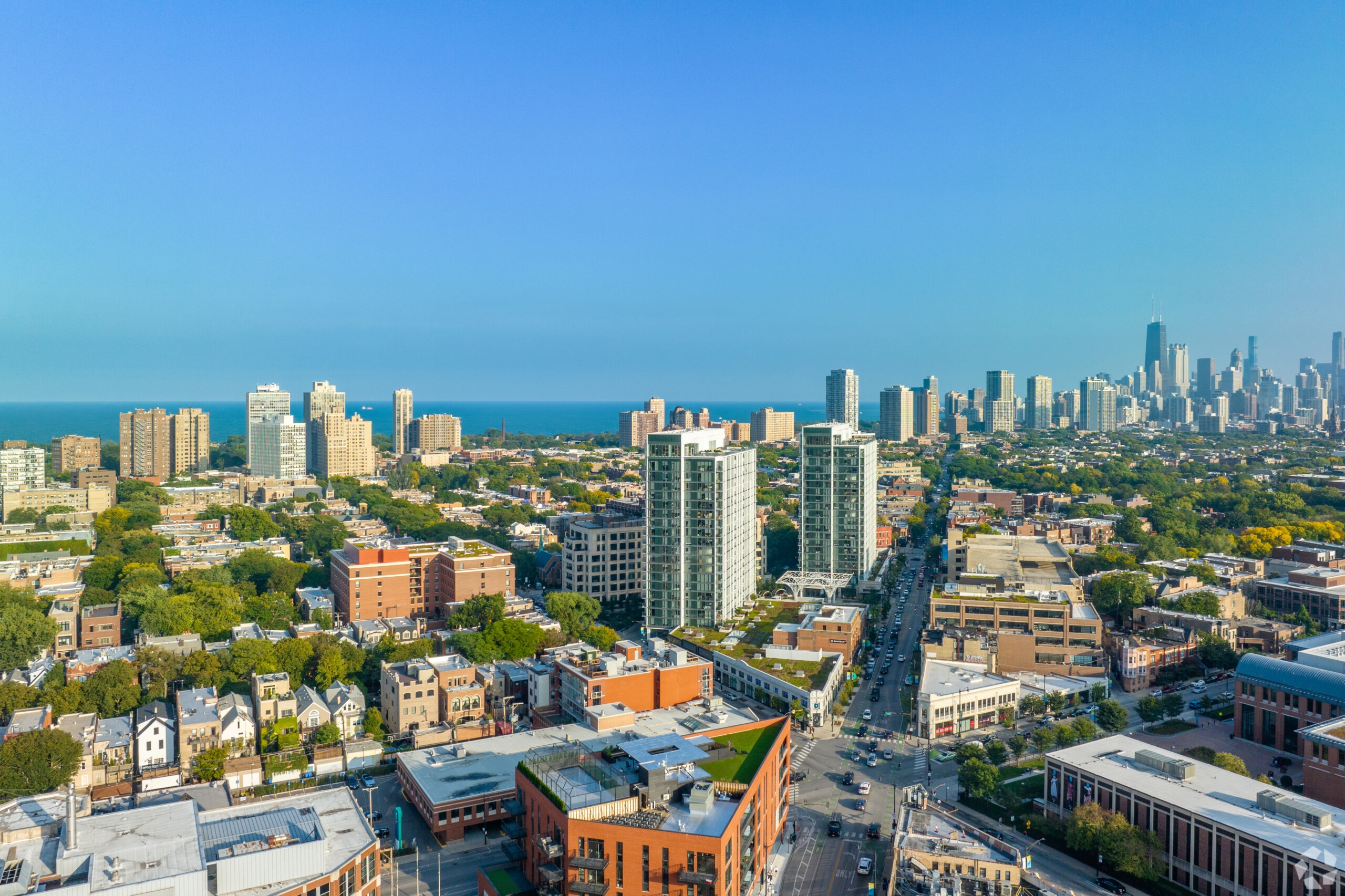 Lincoln Park is just a short distance to the loop and is nestled along Lake Michigan.