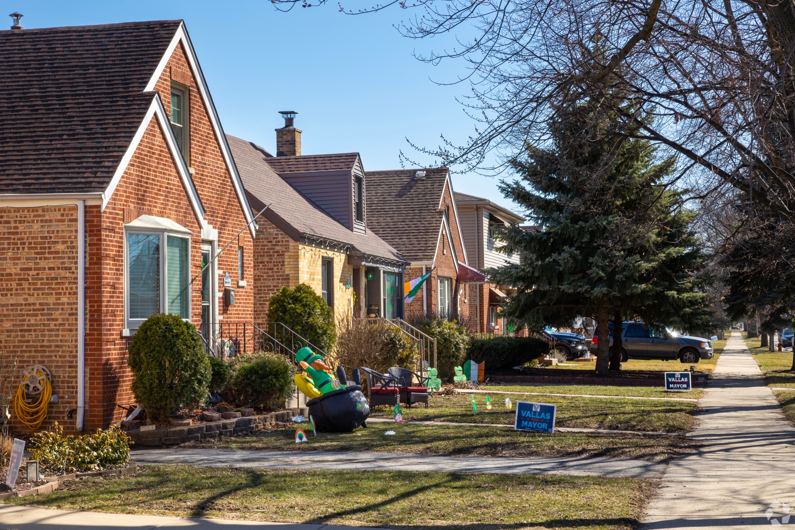 Mount Greenwood is a peaceful neighborhood in Chicago.