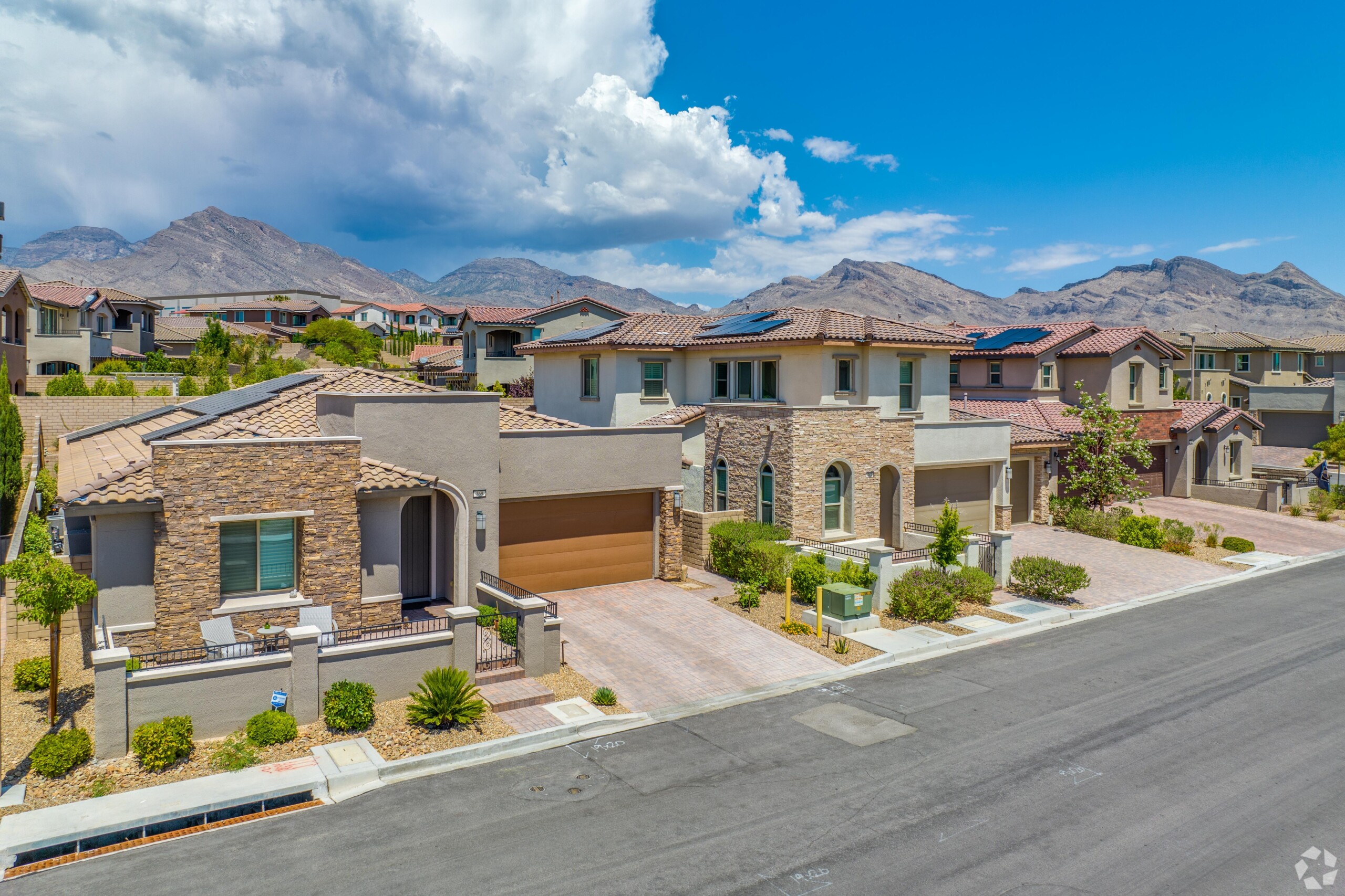 View of neighborhood houses and street in Summerlin, Nevada